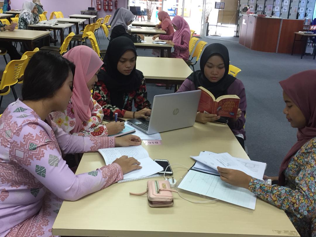 Program Jom Baca Bersama 10 minit